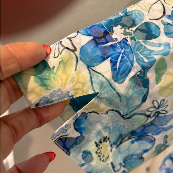 Alfred Dunner NWT Multi Shades of Blue Button Down Blouse. - Picture 3 of 6